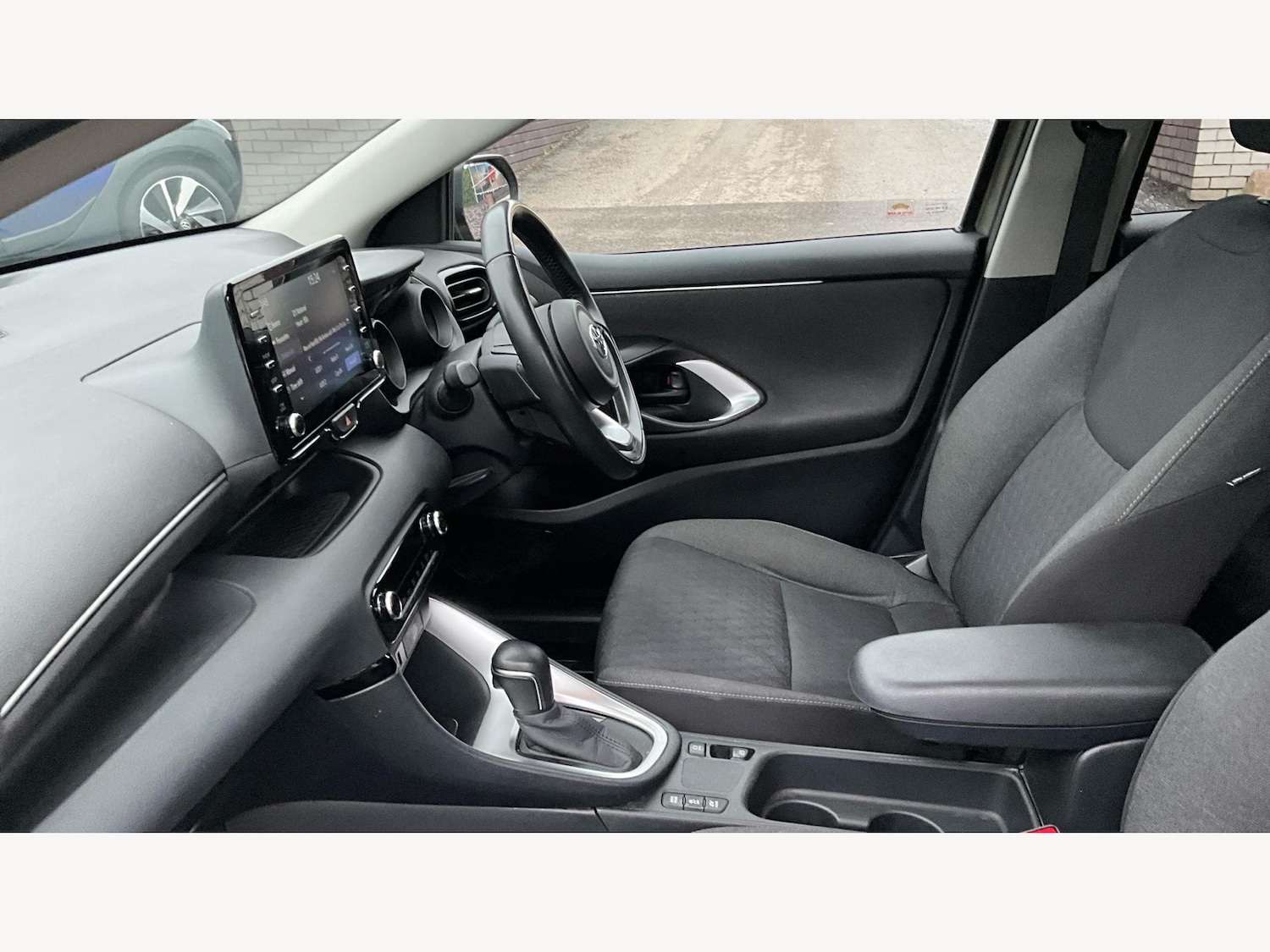 Used Toyota Yaris 2022 for sale - 77343955: Photo 12