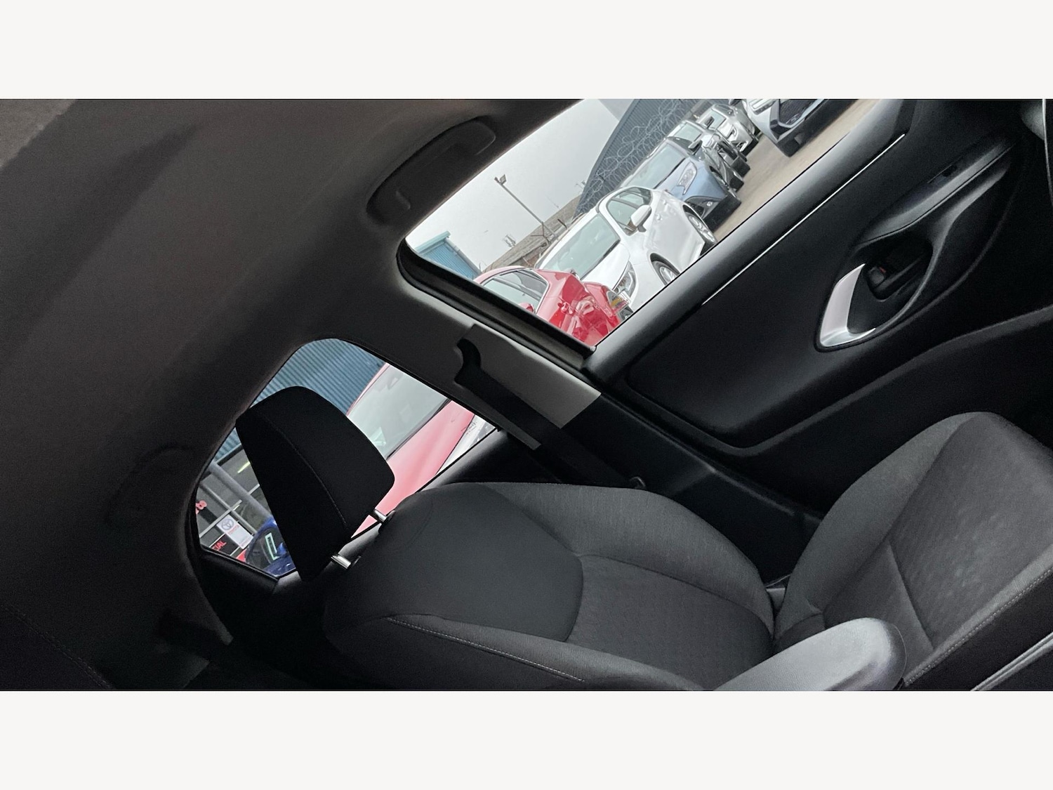 Used Toyota Yaris 2022 for sale - 77343955: Photo 24