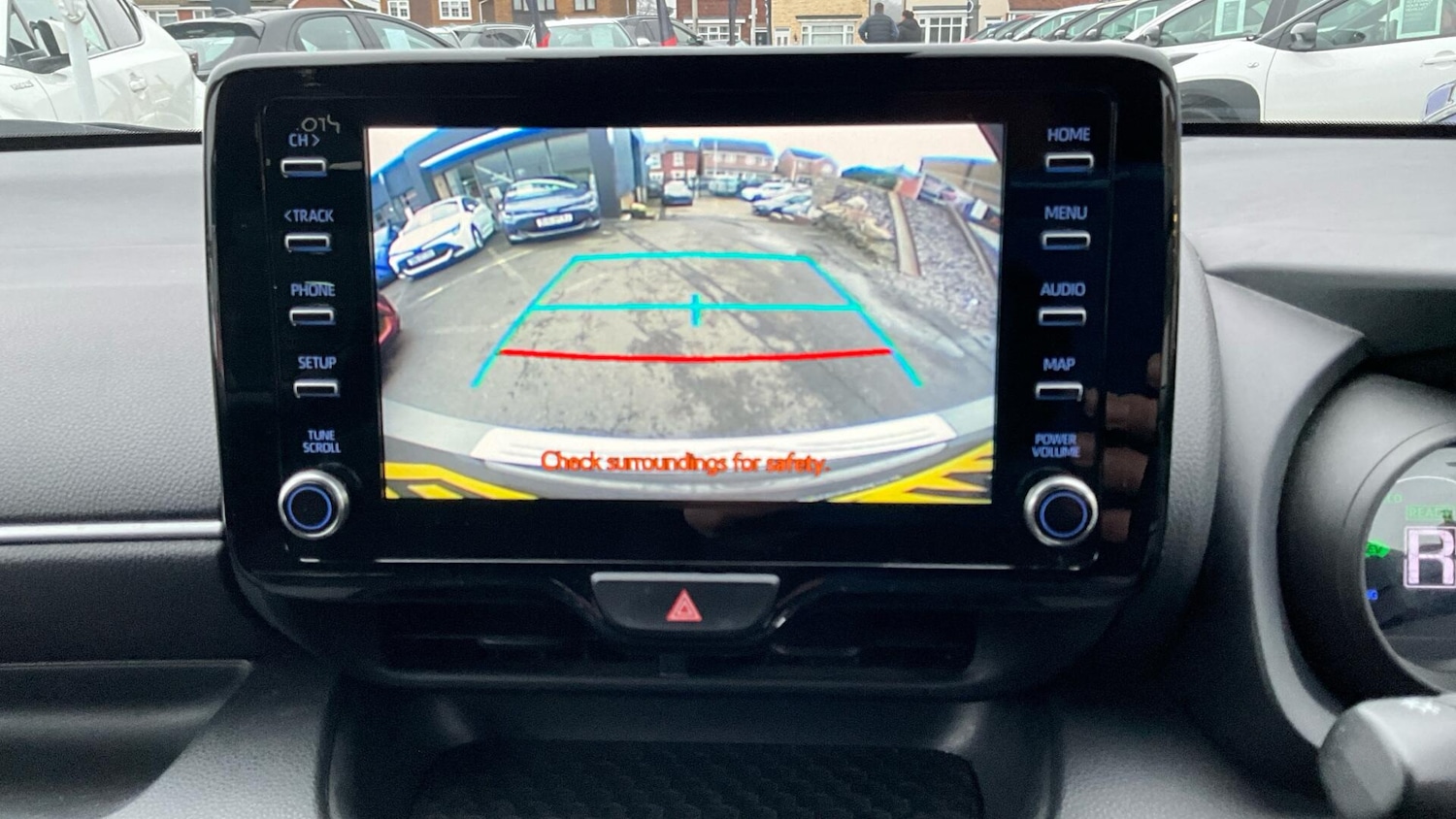 Used Toyota Yaris 2022 for sale - 77343955: Photo 33