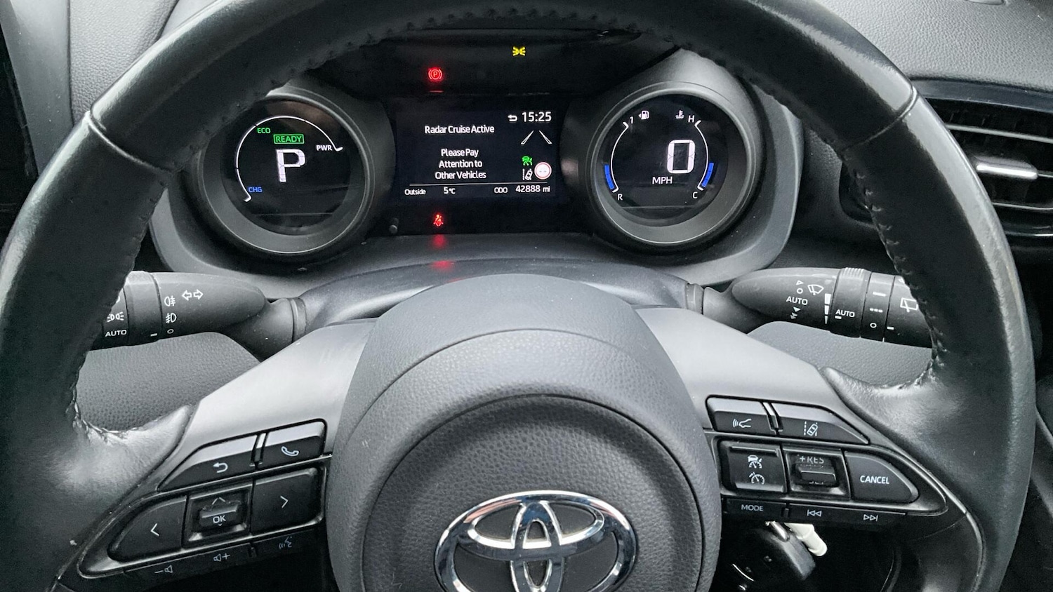 Used Toyota Yaris 2022 for sale - 77343955: Photo 39