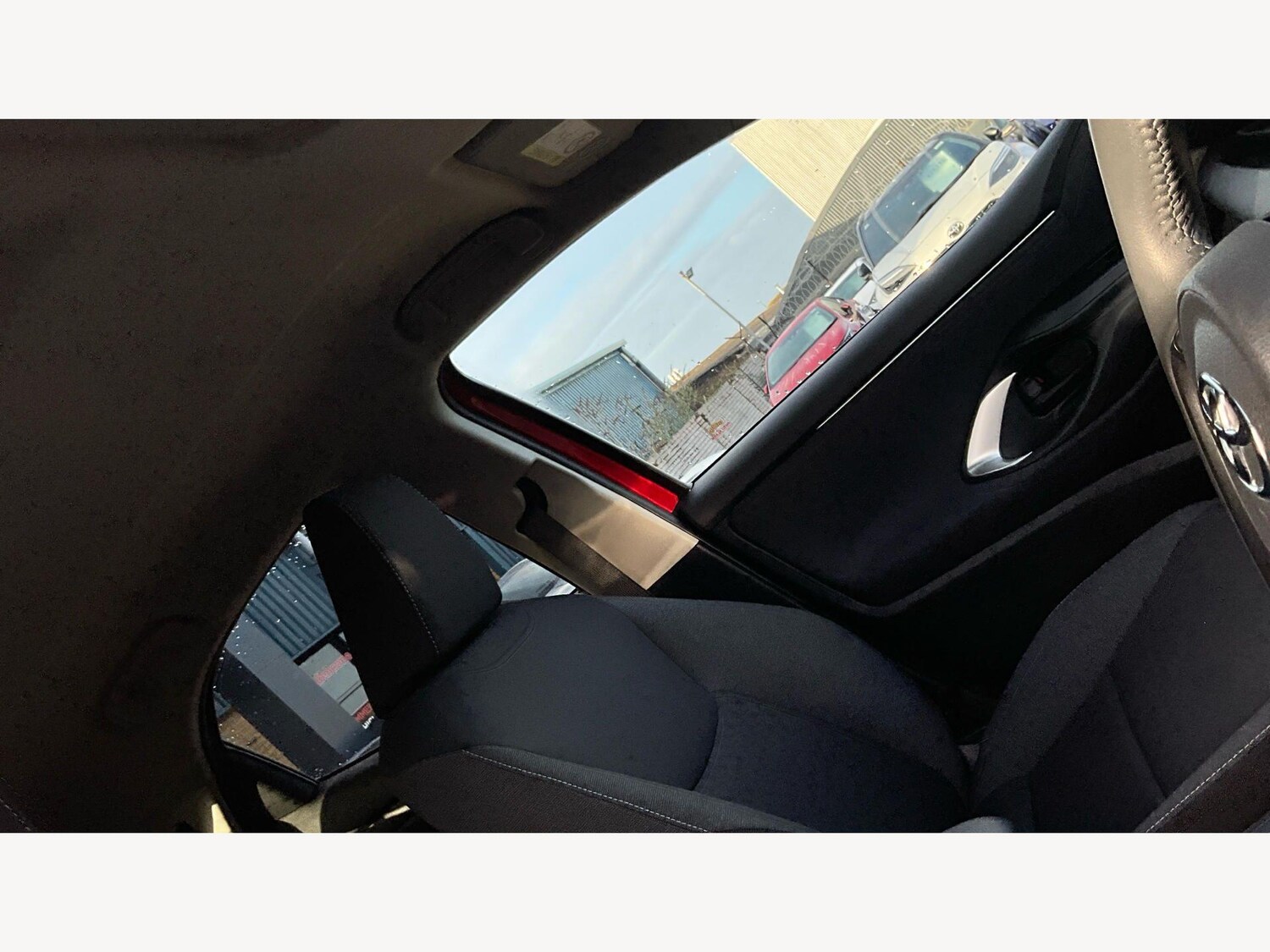 Used Toyota Yaris 2023 for sale - 78170221: Photo 24