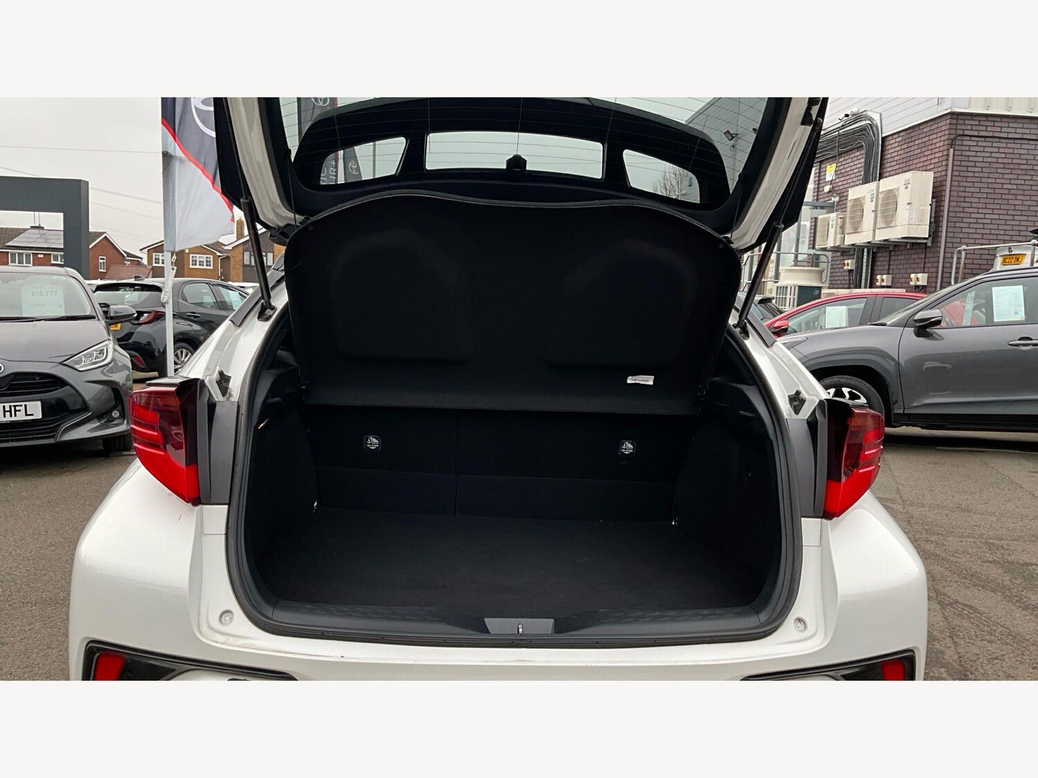 Used Toyota C-HR for sale - 78033621: Photo 16