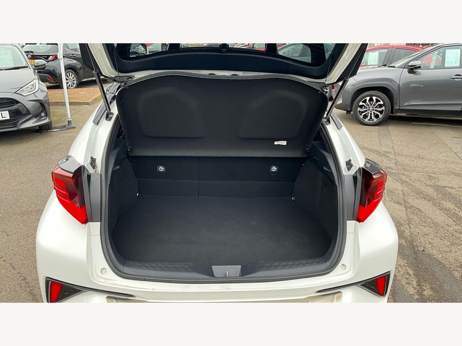 Used Toyota C-HR for sale - 78033621: Photo 23