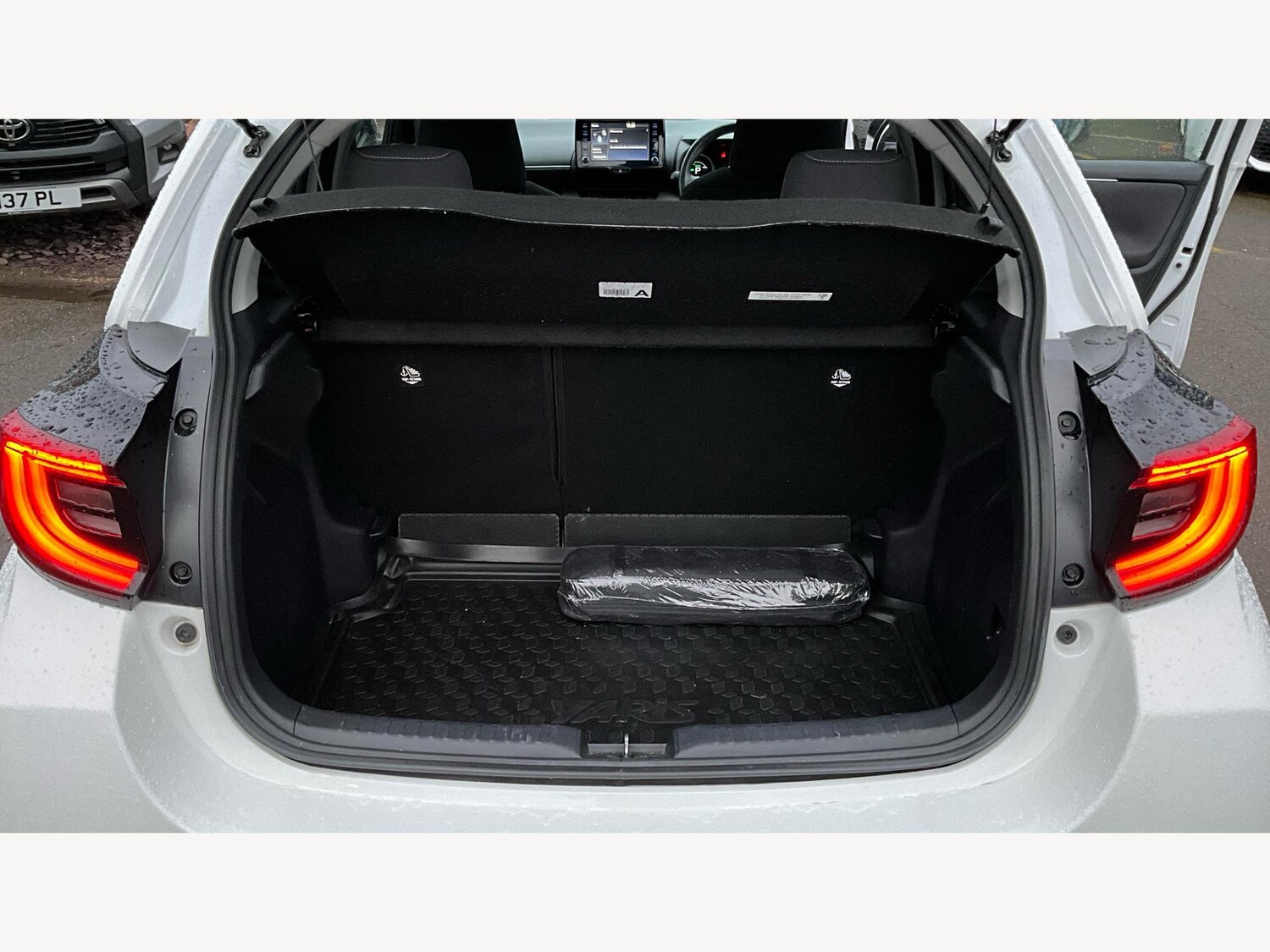 Used Toyota Yaris 2022 for sale - 76633754: Photo 16