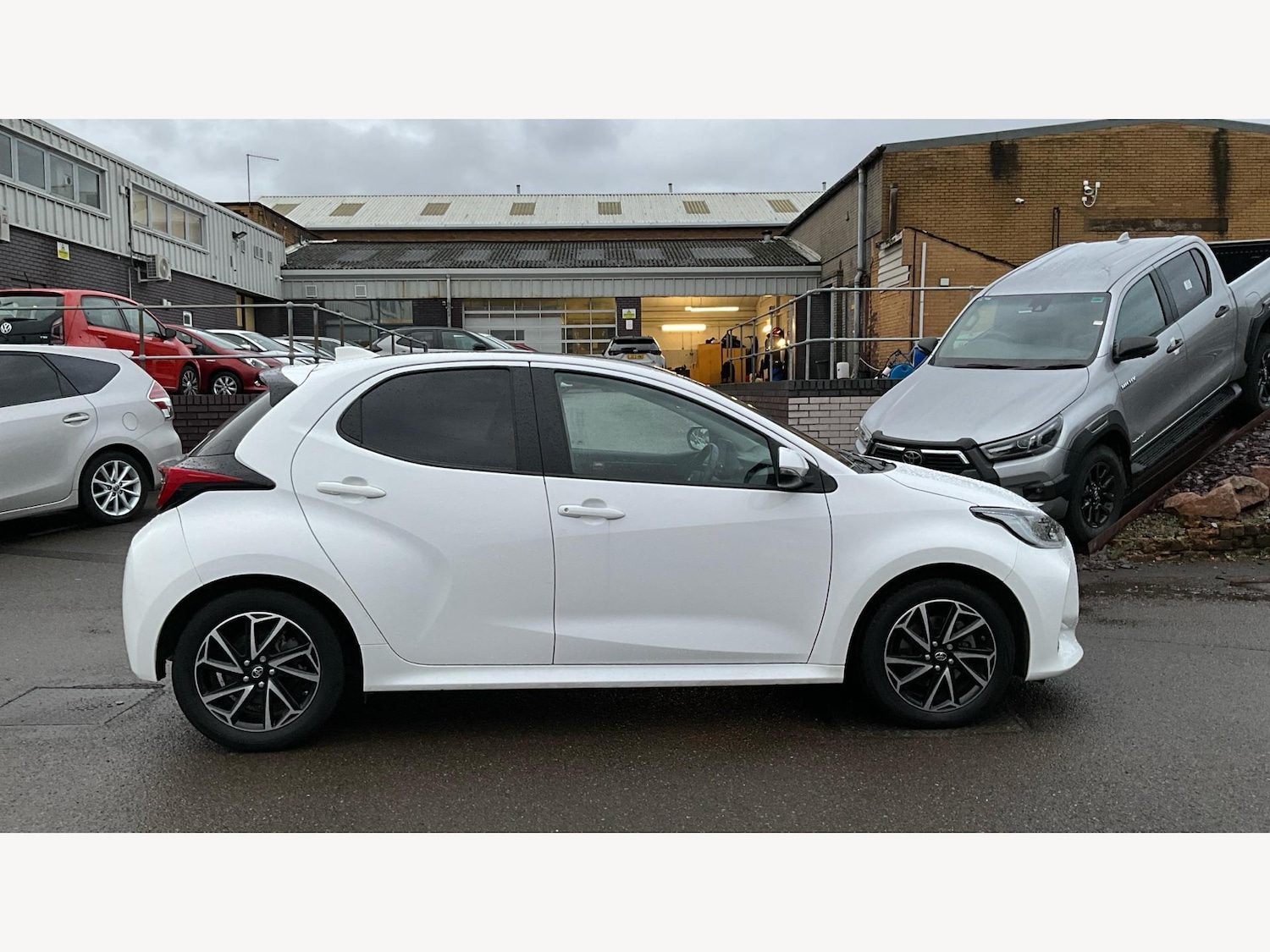 Used Toyota Yaris 2022 for sale - 76633754: Photo 18