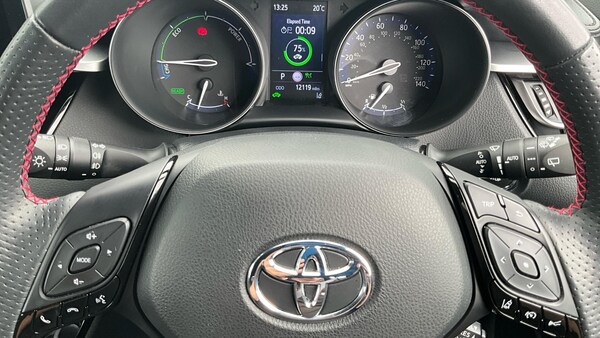 Used Toyota C-HR 2022 for sale - 76175347: Photo 64