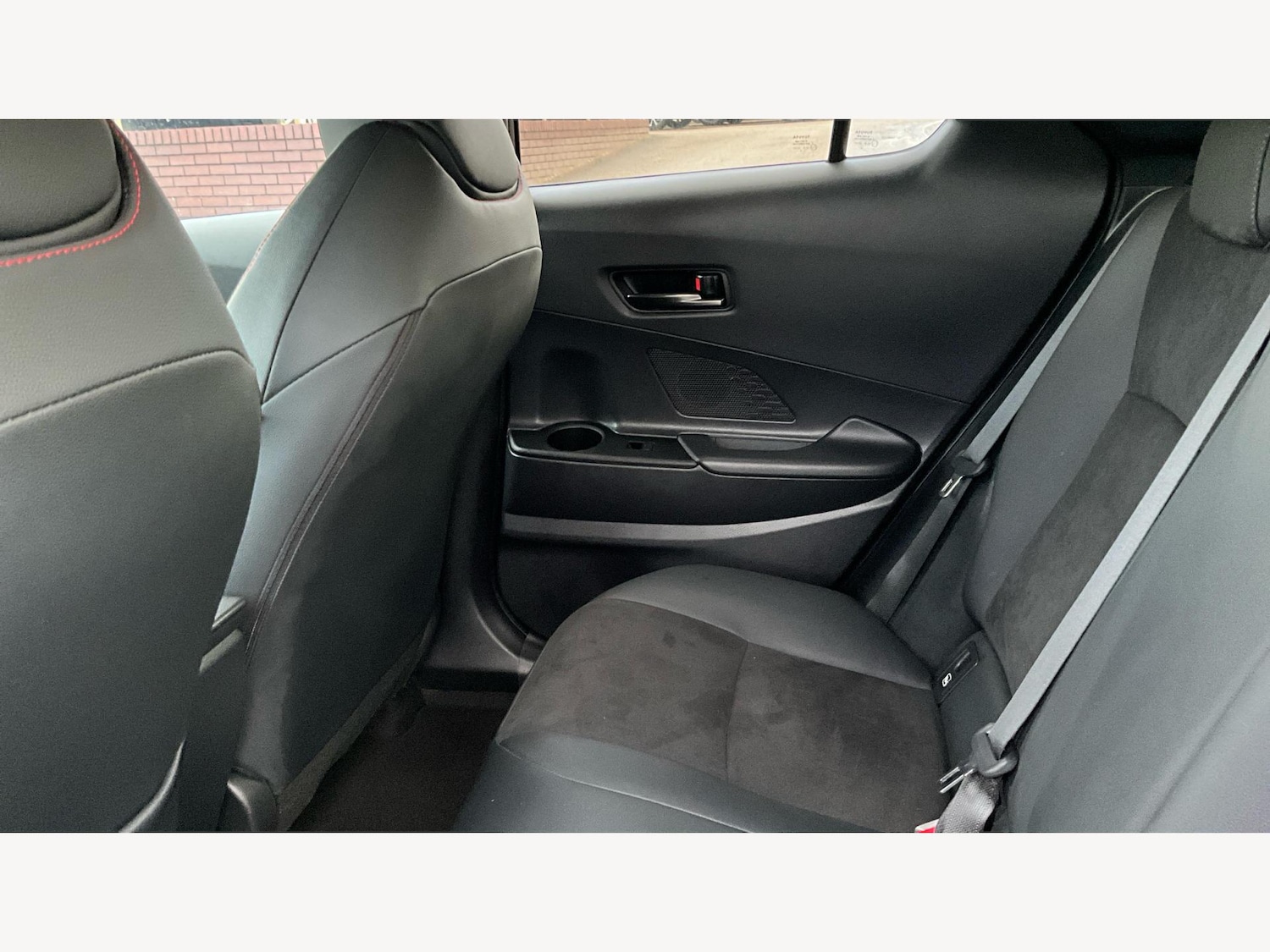 Used Toyota C-HR 2024 for sale - 77646550: Photo 15