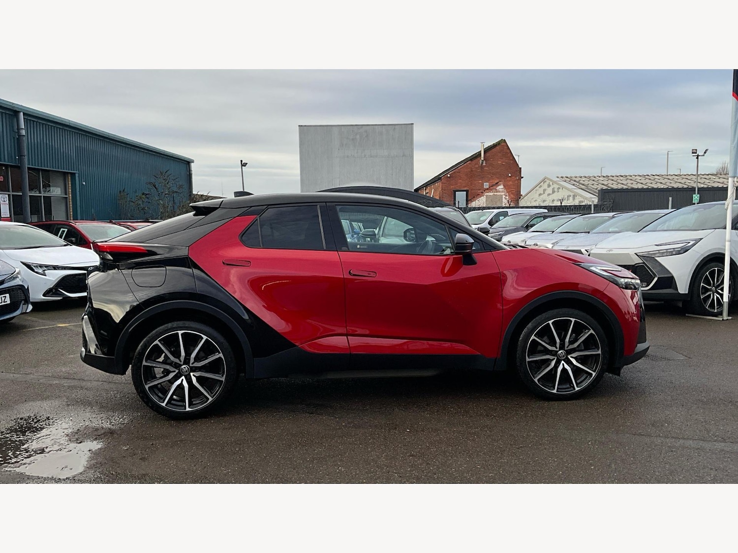 Used Toyota C-HR 2024 for sale - 77646550: Photo 18