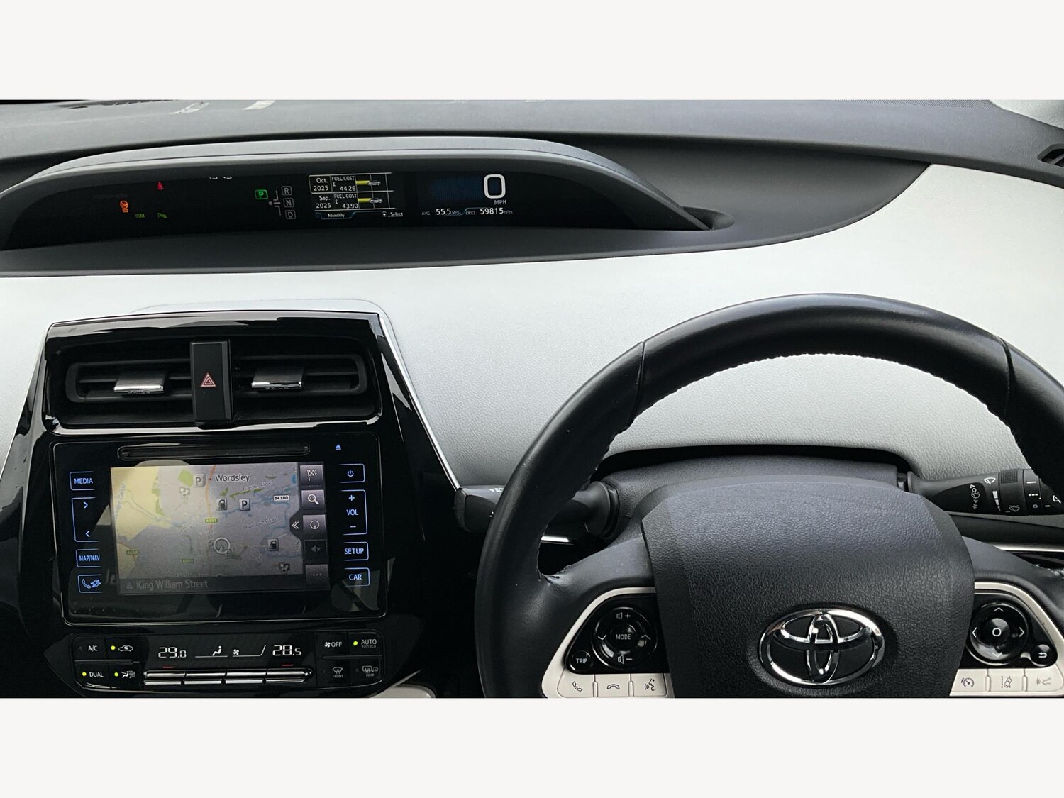 Used Toyota Prius 2016 for sale - 76446519: Photo 11