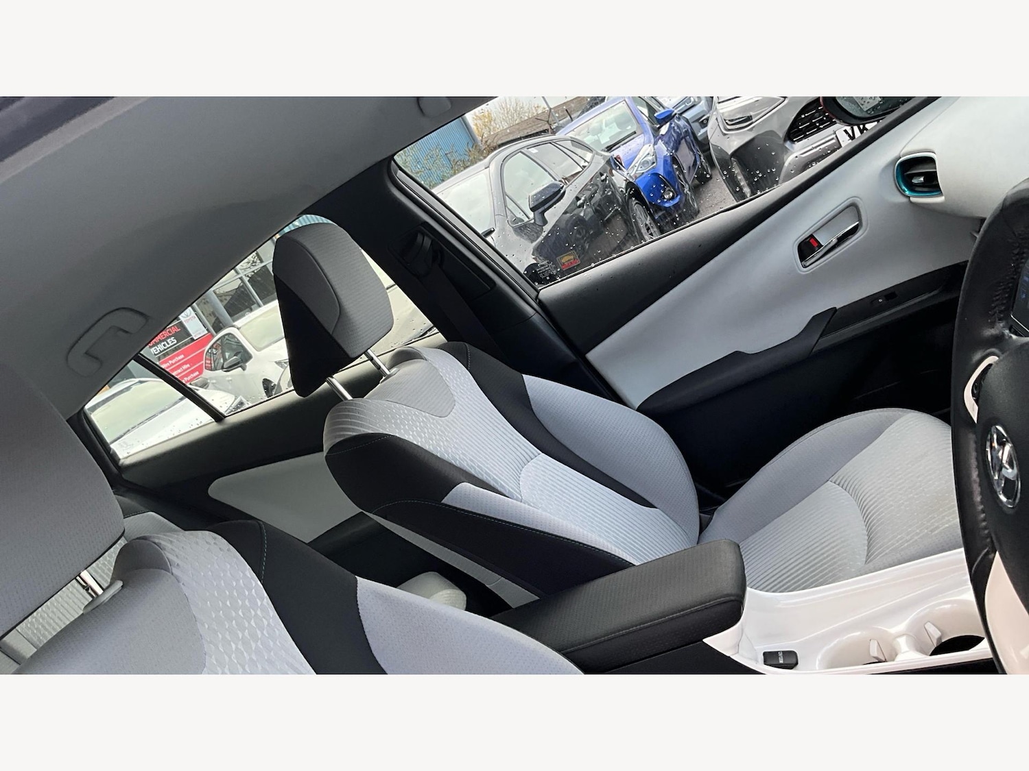 Used Toyota Prius 2016 for sale - 76446519: Photo 24