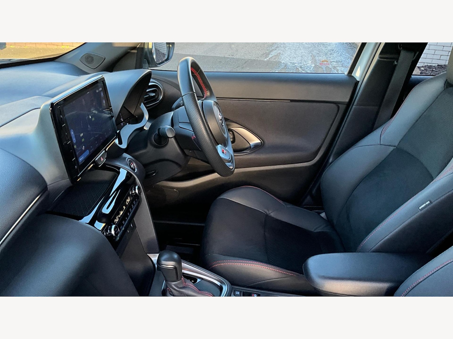 Used Toyota Yaris Cross 2024 for sale - 76634005: Photo 12