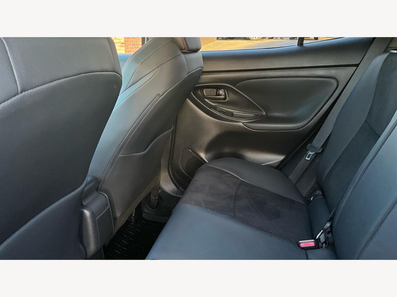 Used Toyota Yaris Cross 2024 for sale - 76634005: Photo 15