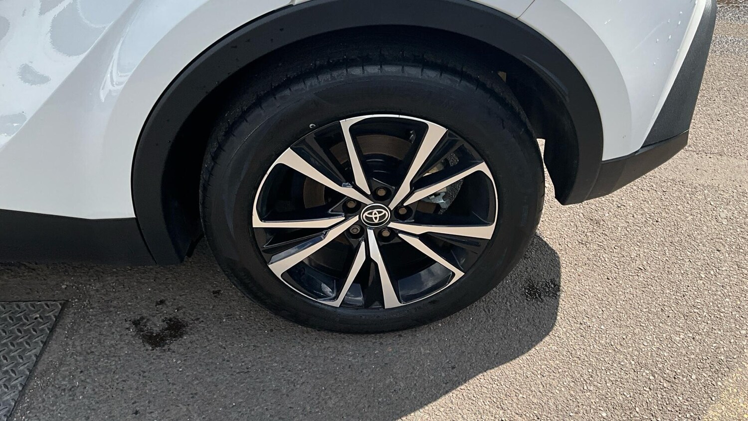 Used Toyota C-HR for sale - 77496025: Photo 35