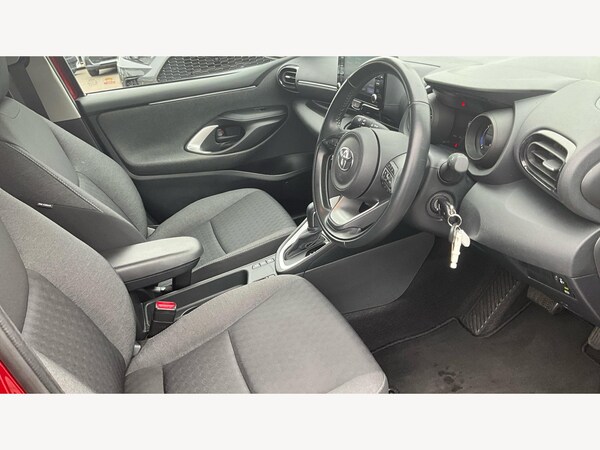 Used Toyota Yaris 2021 for sale - 76327170: Photo 13