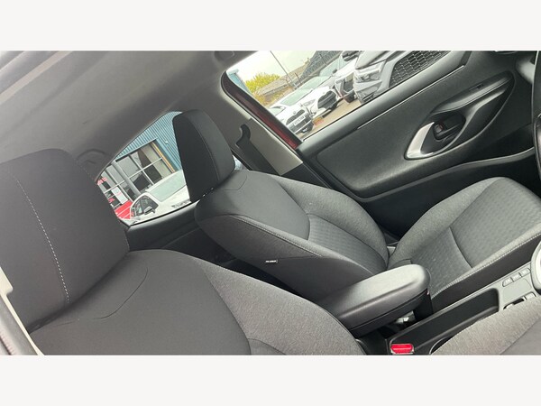 Used Toyota Yaris 2021 for sale - 76327170: Photo 24