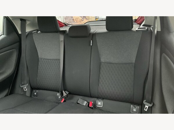 Used Toyota Yaris 2021 for sale - 76327170: Photo 26