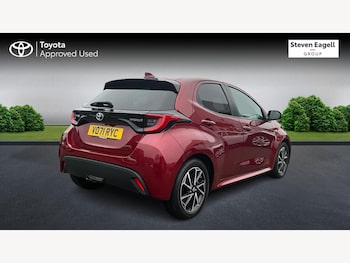 Used Toyota Yaris 2021 for sale - 76327170: Photo 2