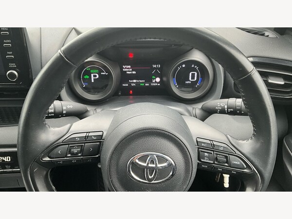 Used Toyota Yaris 2021 for sale - 76327170: Photo 37