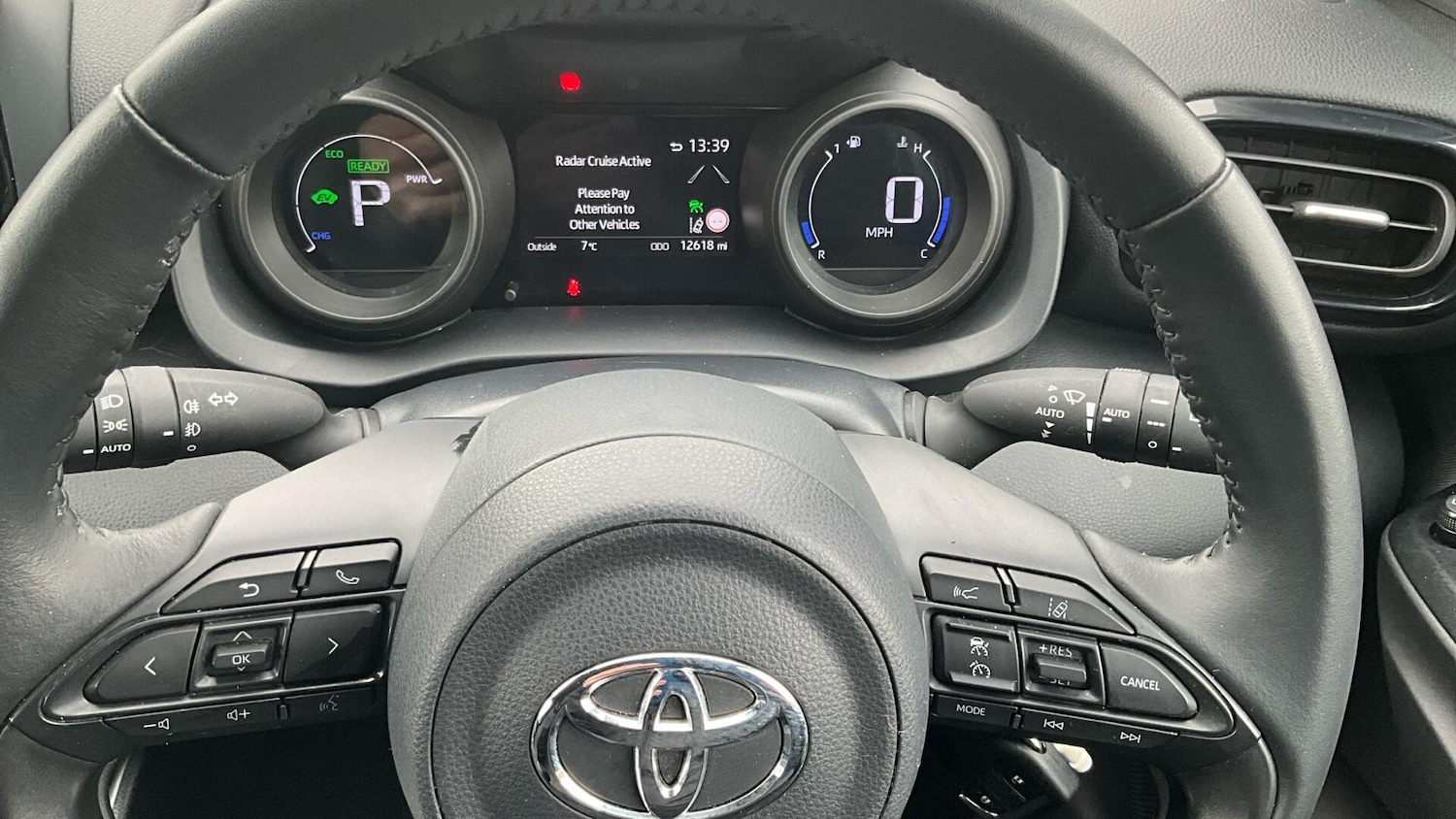 Used Toyota Yaris 2023 for sale - 77646739: Photo 40