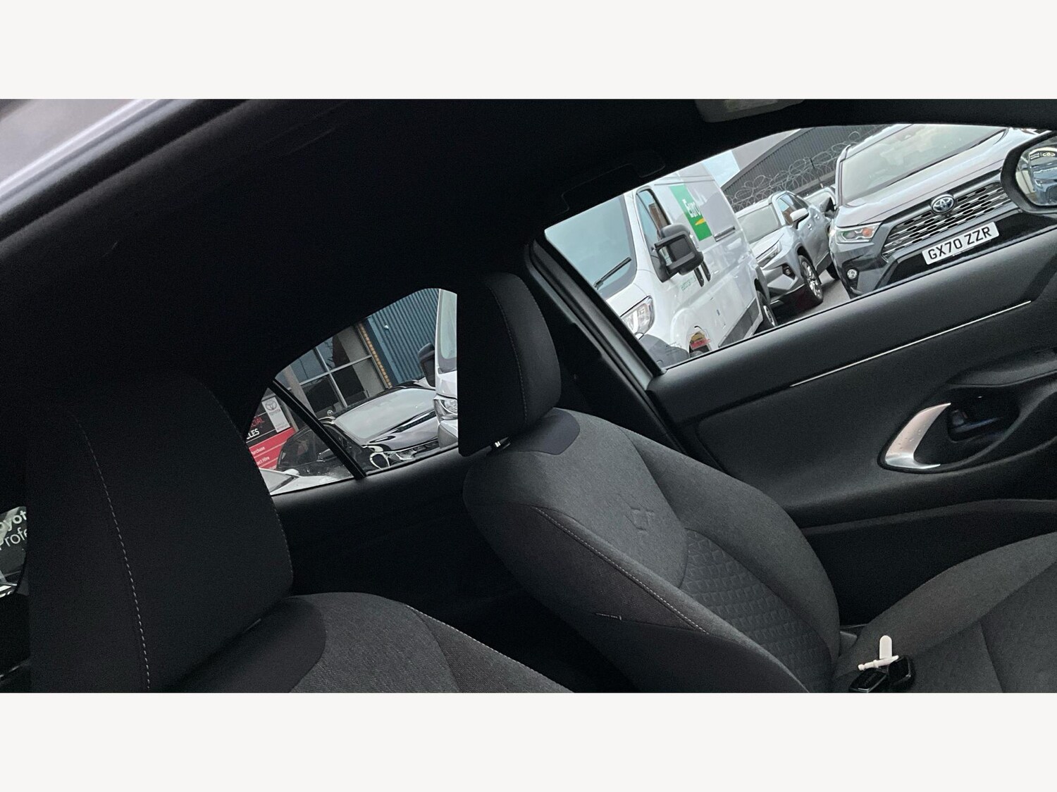 Used Toyota Yaris Cross 2021 for sale - 76992592: Photo 24