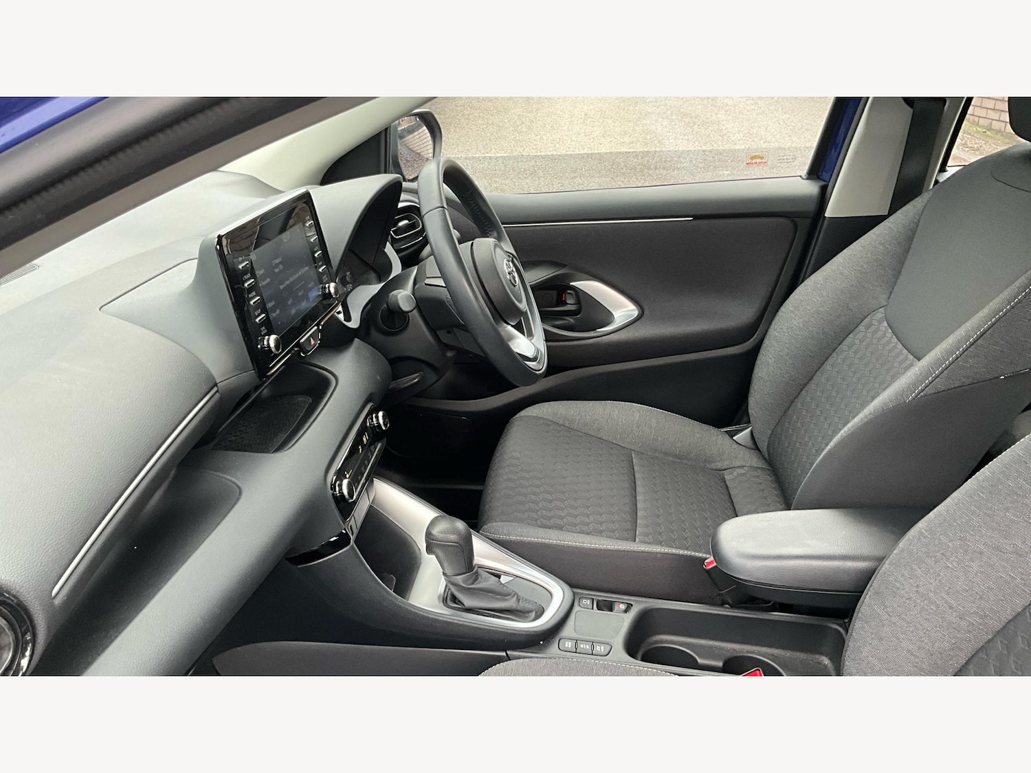 Used Toyota Yaris 2022 for sale - 77344029: Photo 12