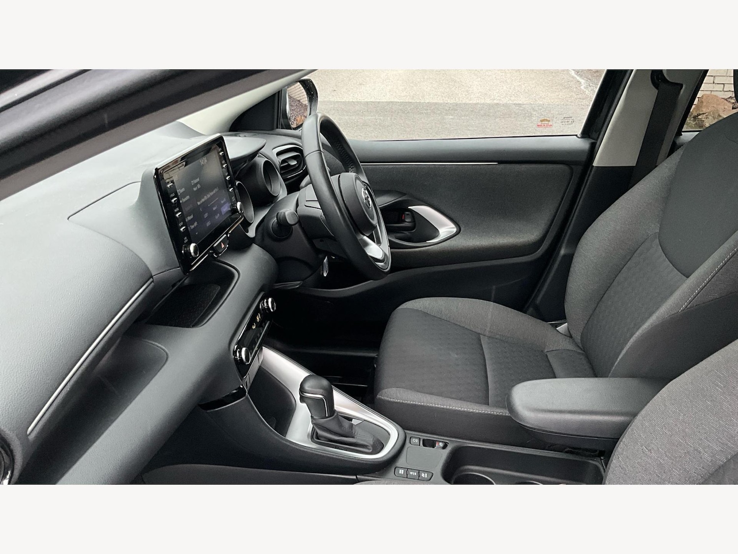 Used Toyota Yaris 2021 for sale - 77704712: Photo 12