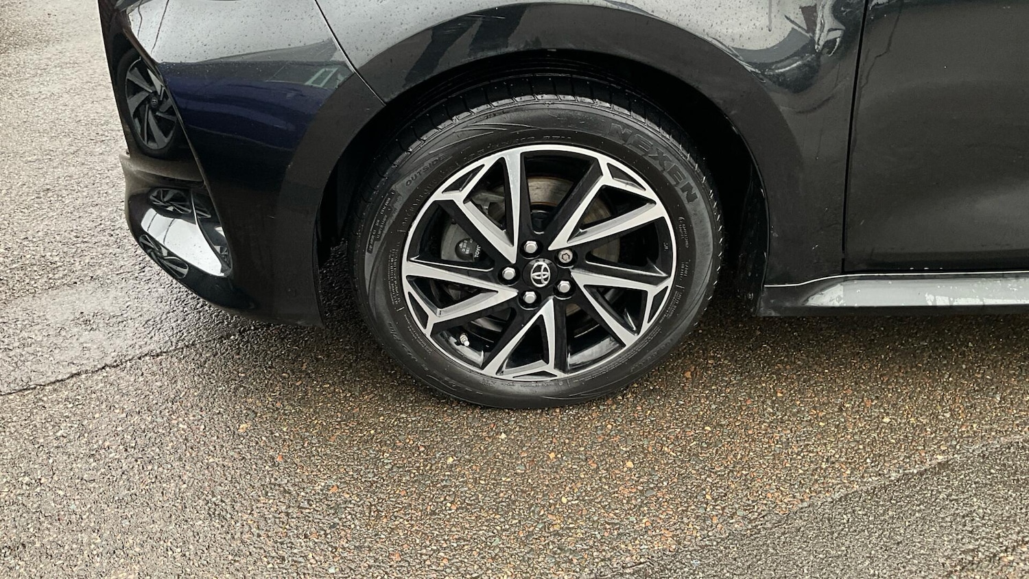 Used Toyota Yaris 2021 for sale - 77704712: Photo 34