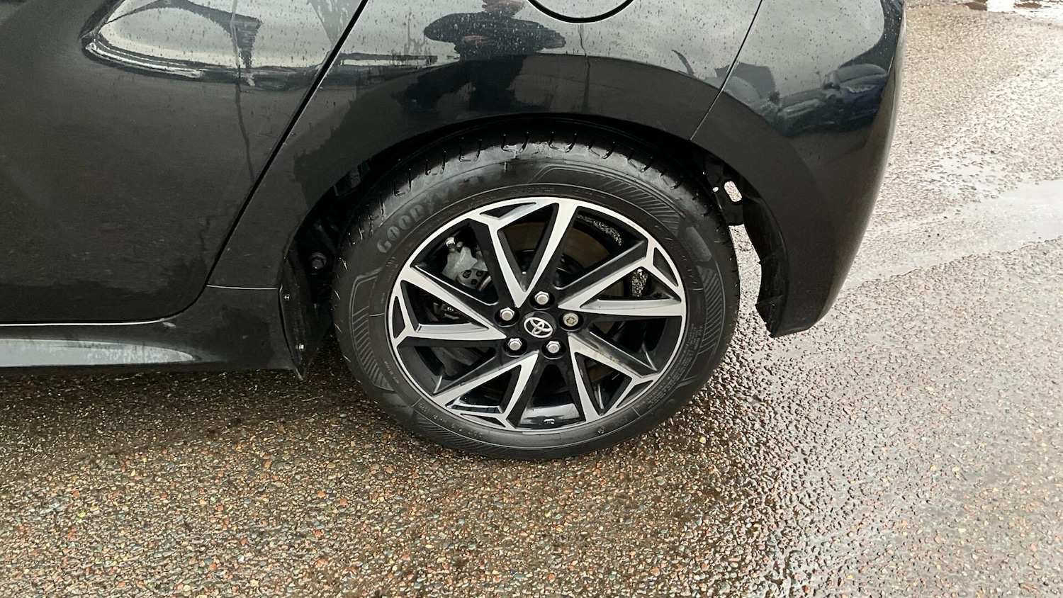 Used Toyota Yaris 2021 for sale - 77704712: Photo 35