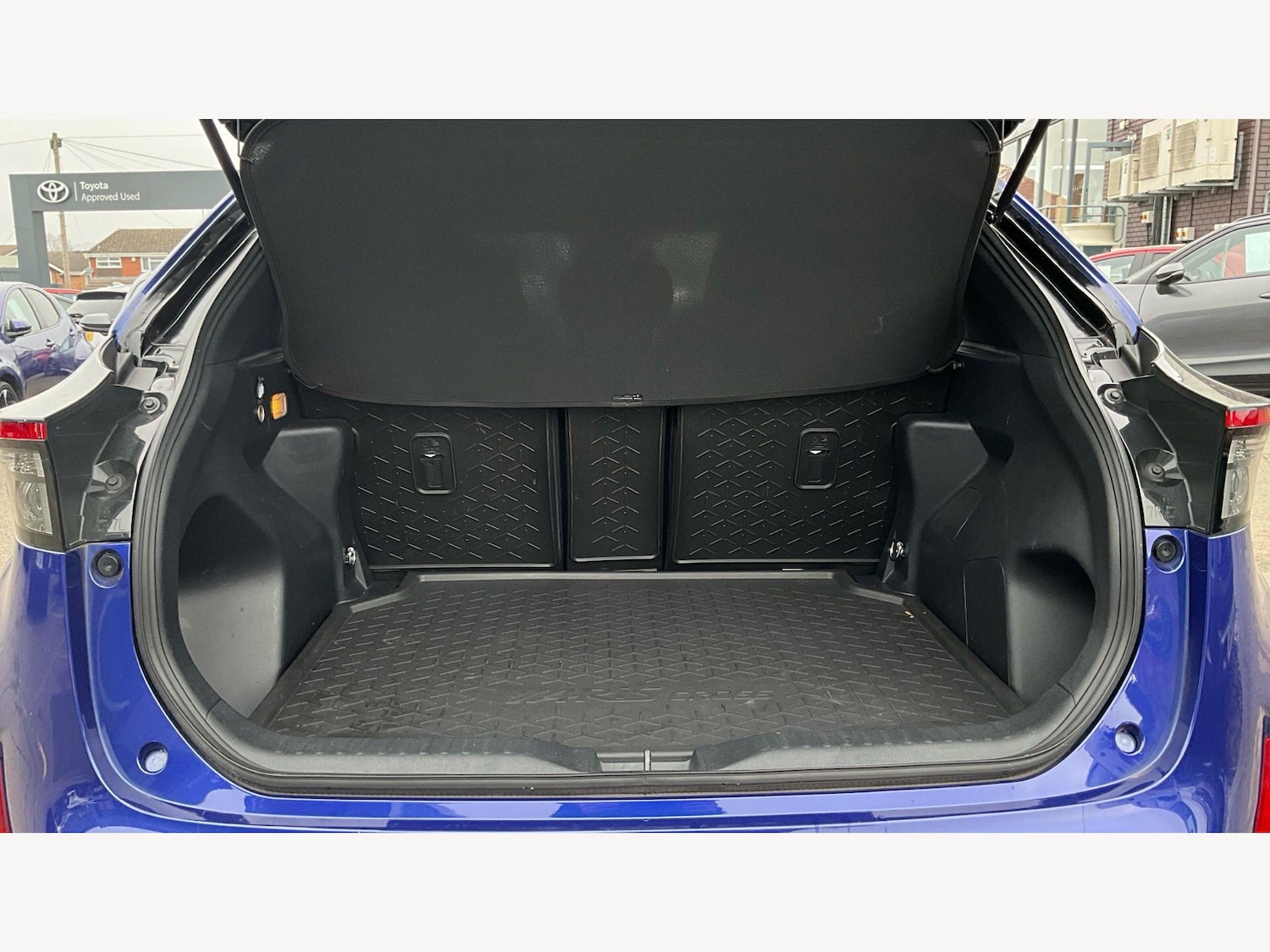 Used Toyota Yaris Cross 2023 for sale - 78035176: Photo 16