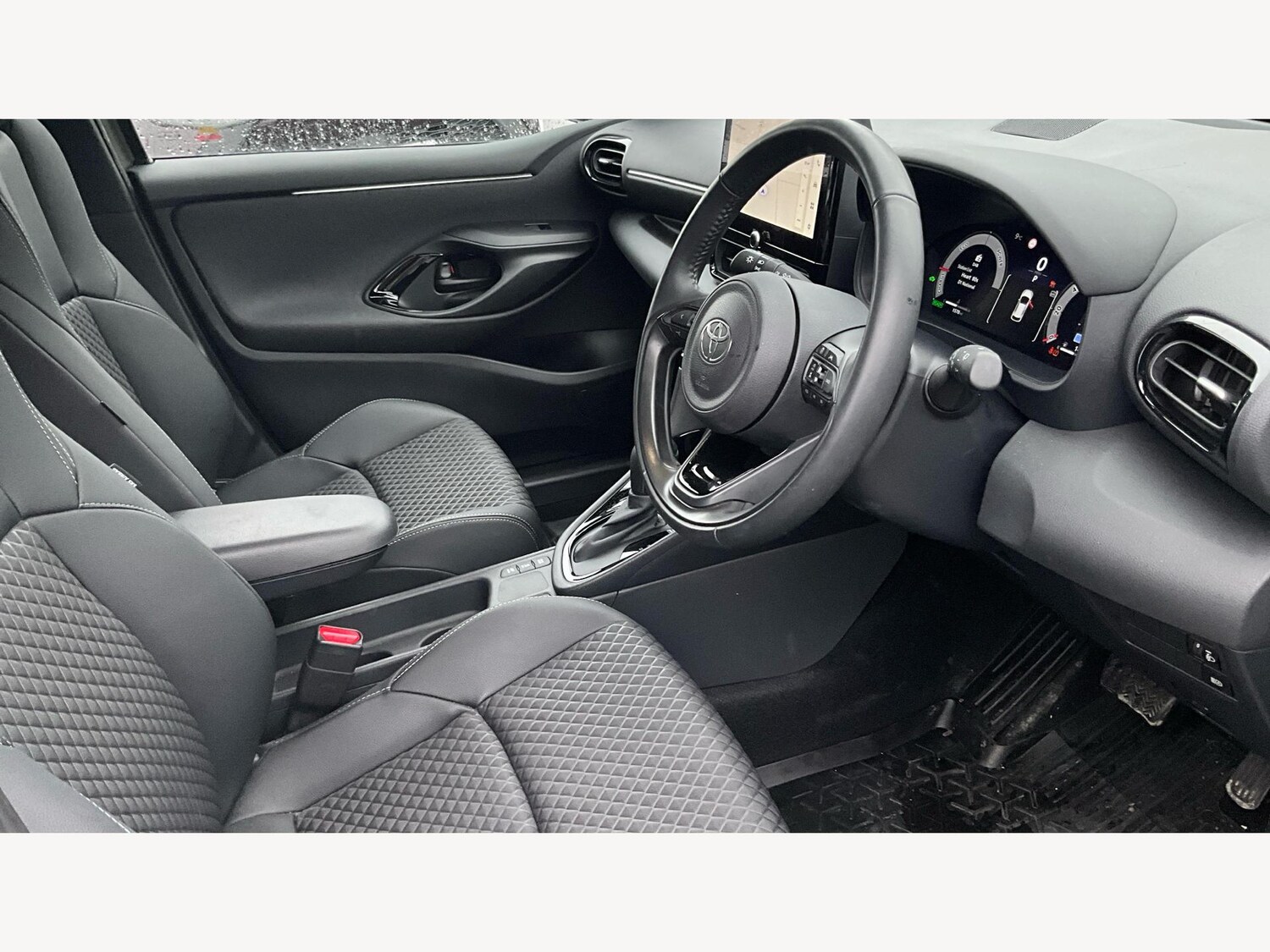 Used Toyota Yaris for sale - 77049874: Photo 13