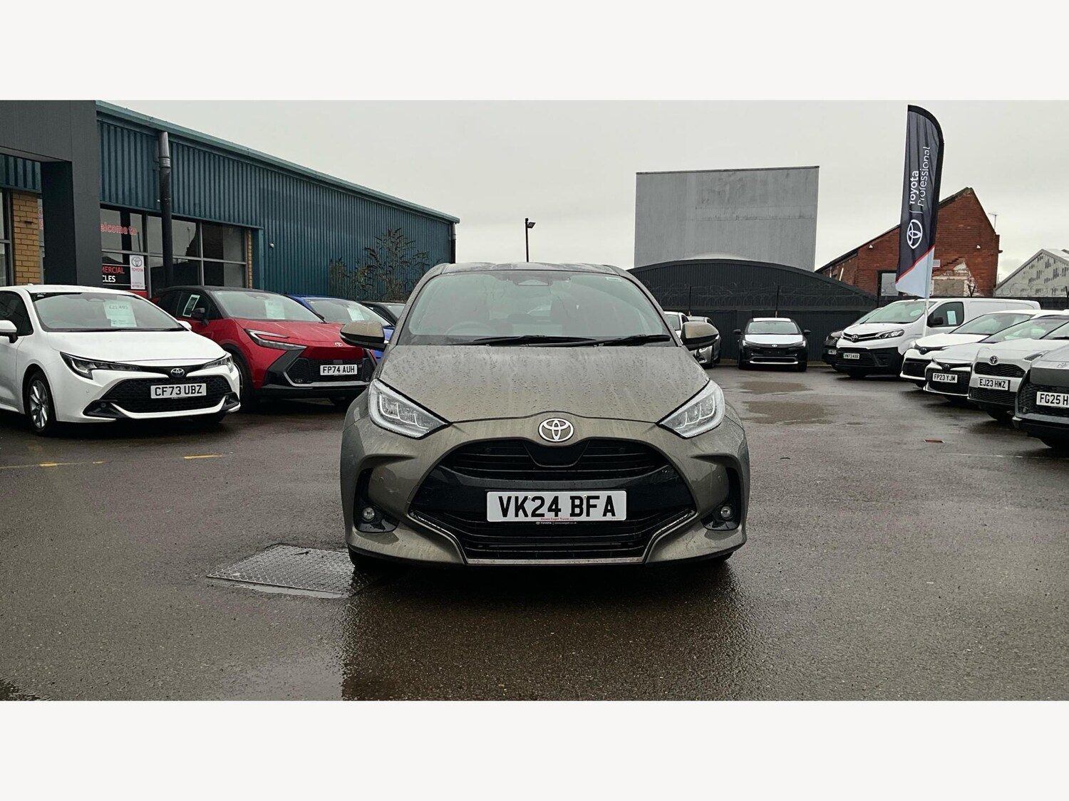 Used Toyota Yaris for sale - 77049874: Photo 17