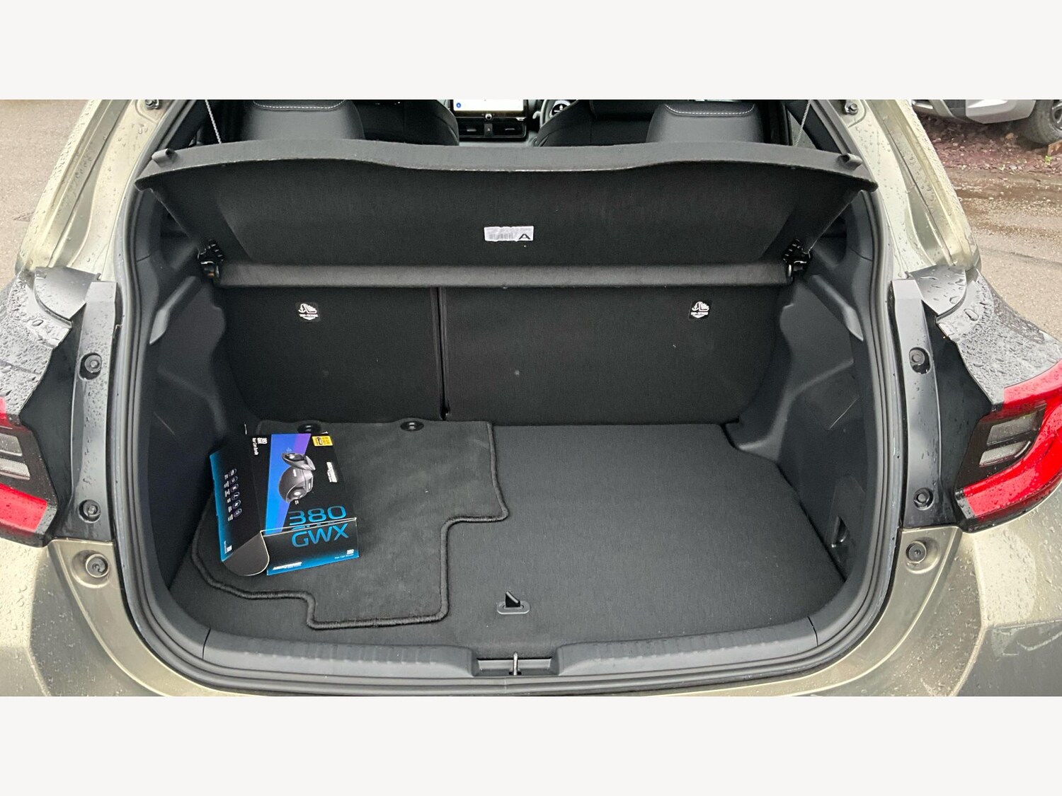 Used Toyota Yaris for sale - 77049874: Photo 23