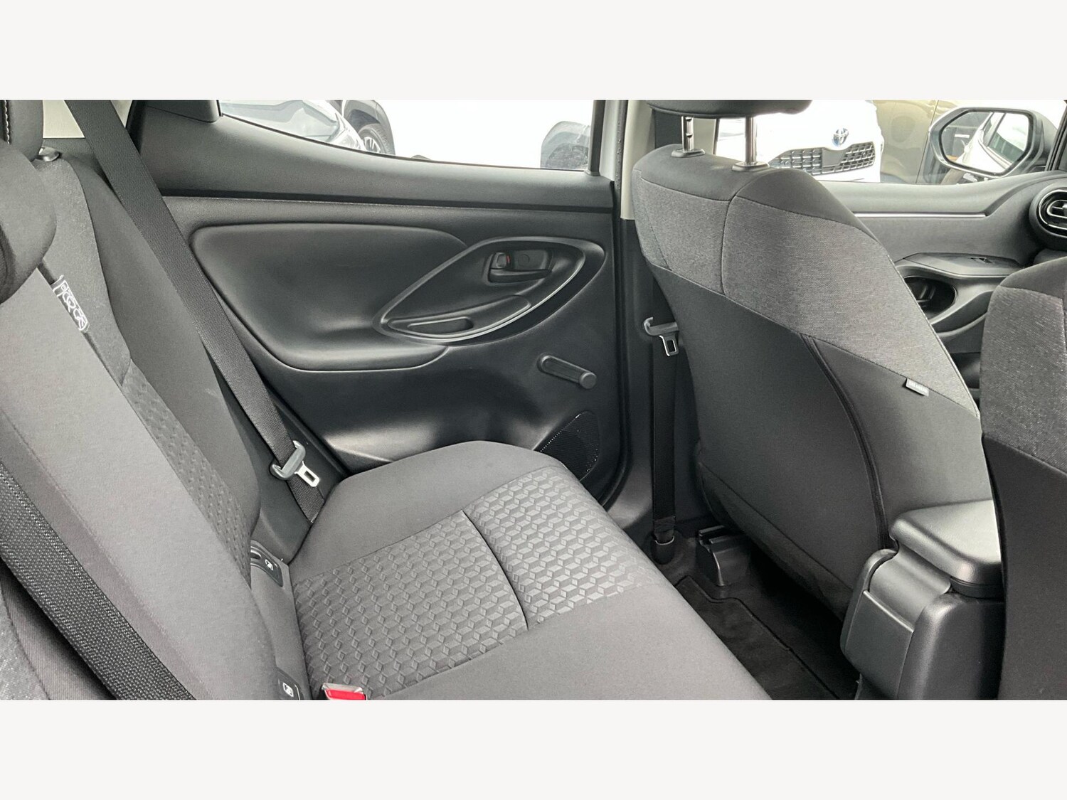 Used Toyota Yaris 2024 for sale - 77586136: Photo 14