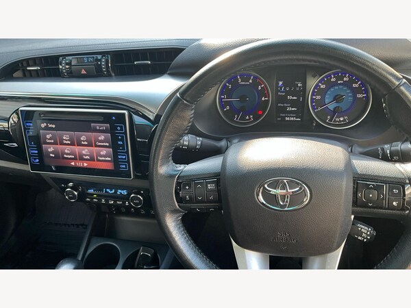 Used Toyota Hilux 2018 for sale - 74874482: Photo 10