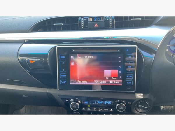 Used Toyota Hilux 2018 for sale - 74874482: Photo 28