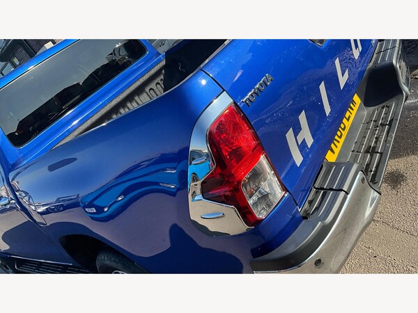 Used Toyota Hilux 2018 for sale - 74874482: Photo 36