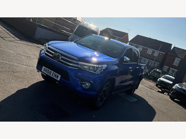 Used Toyota Hilux 2018 for sale - 74874482: Photo 40