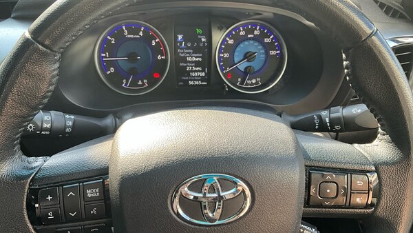 Used Toyota Hilux 2018 for sale - 74874482: Photo 71
