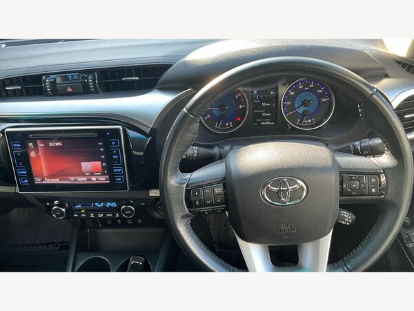 Used Toyota Hilux 2018 for sale - 74874482: Photo 7