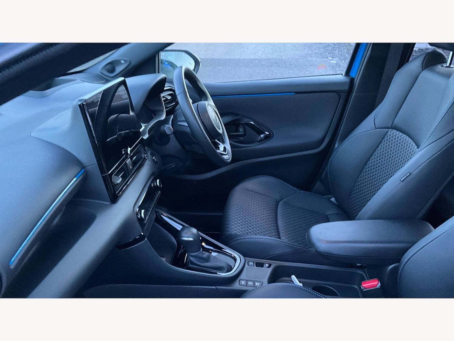 Used Toyota Yaris 2024 for sale - 77646143: Photo 12