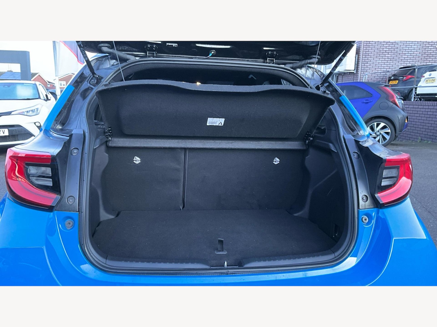 Used Toyota Yaris 2024 for sale - 77646143: Photo 16