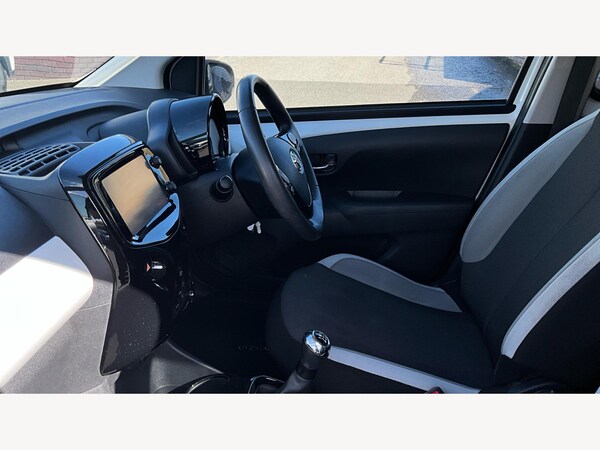 Used Toyota AYGO 2017 for sale - 76270151: Photo 12