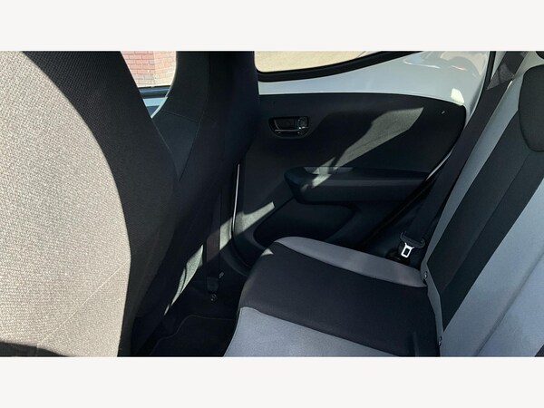 Used Toyota AYGO 2017 for sale - 76270151: Photo 15