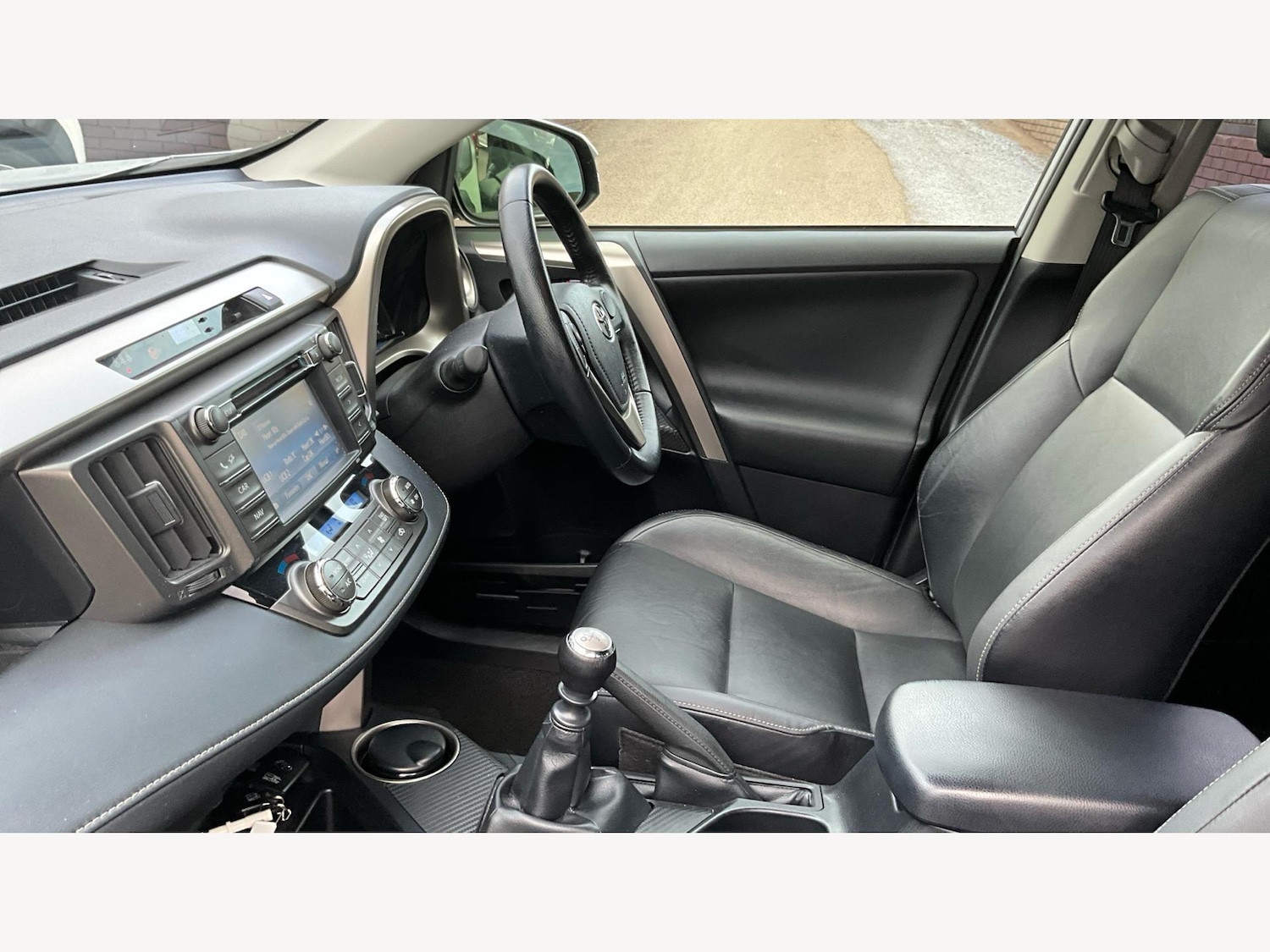 Used Toyota RAV4 2015 for sale - 76446774: Photo 12