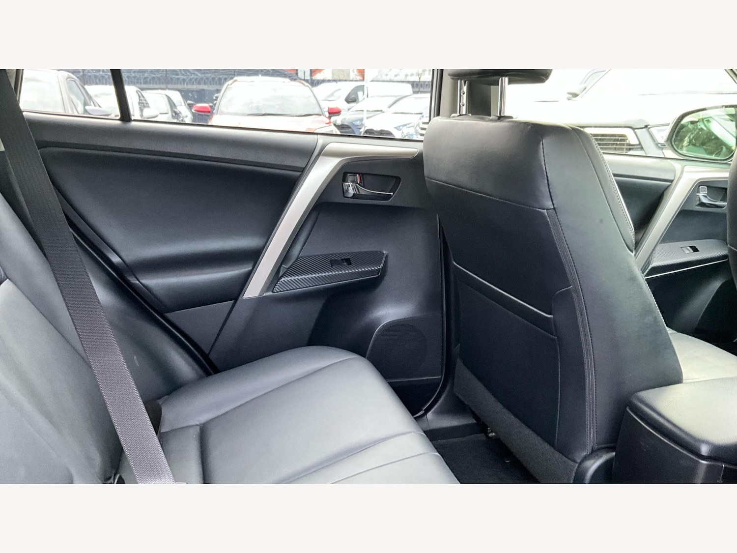 Used Toyota RAV4 2015 for sale - 76446774: Photo 14