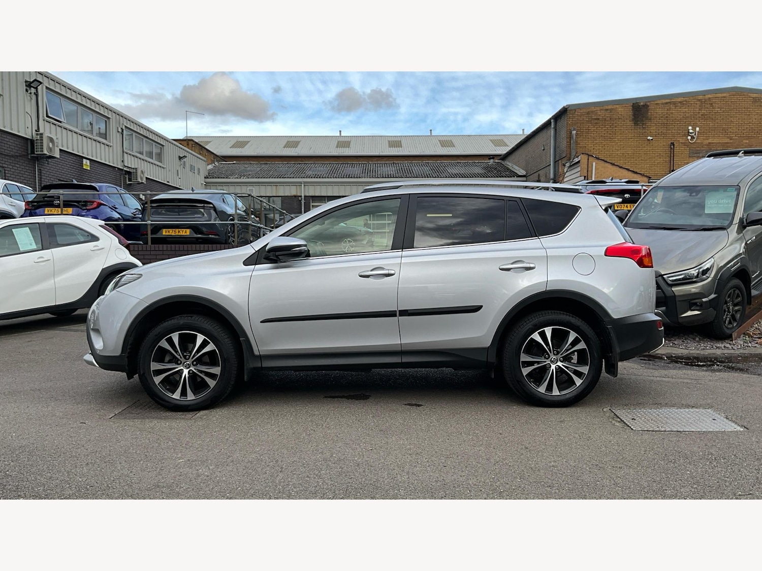 Used Toyota RAV4 2015 for sale - 76446774: Photo 19