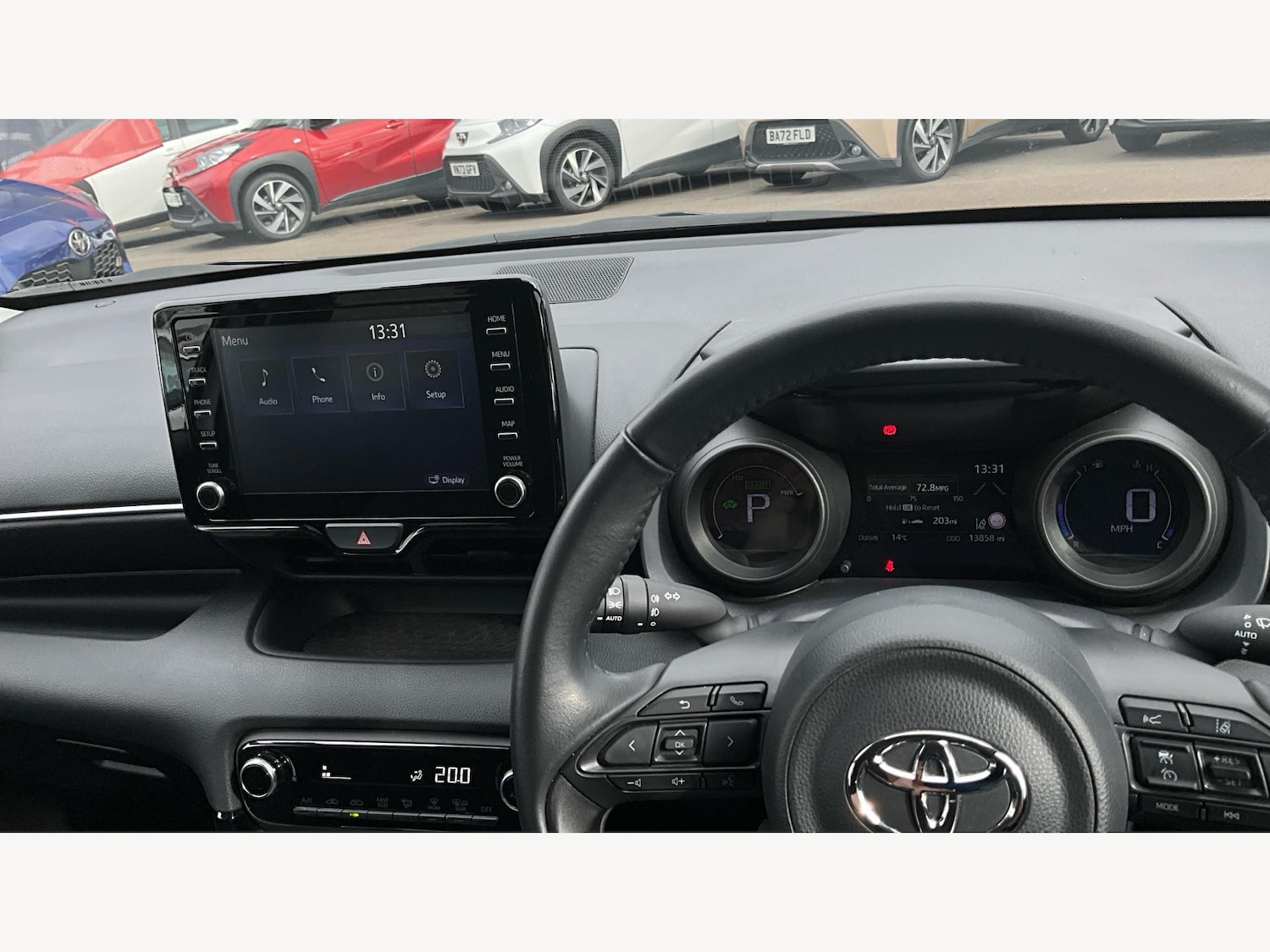 Used Toyota Yaris 2024 for sale - 76409242: Photo 10