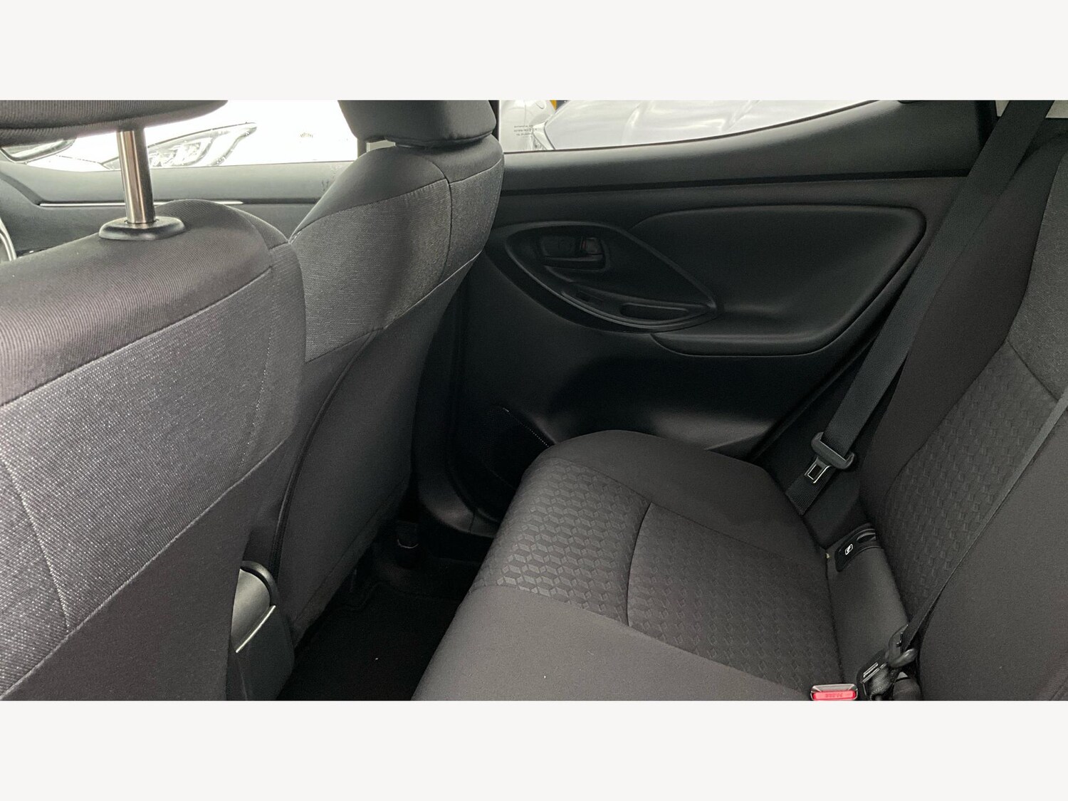 Used Toyota Yaris 2024 for sale - 76409242: Photo 15