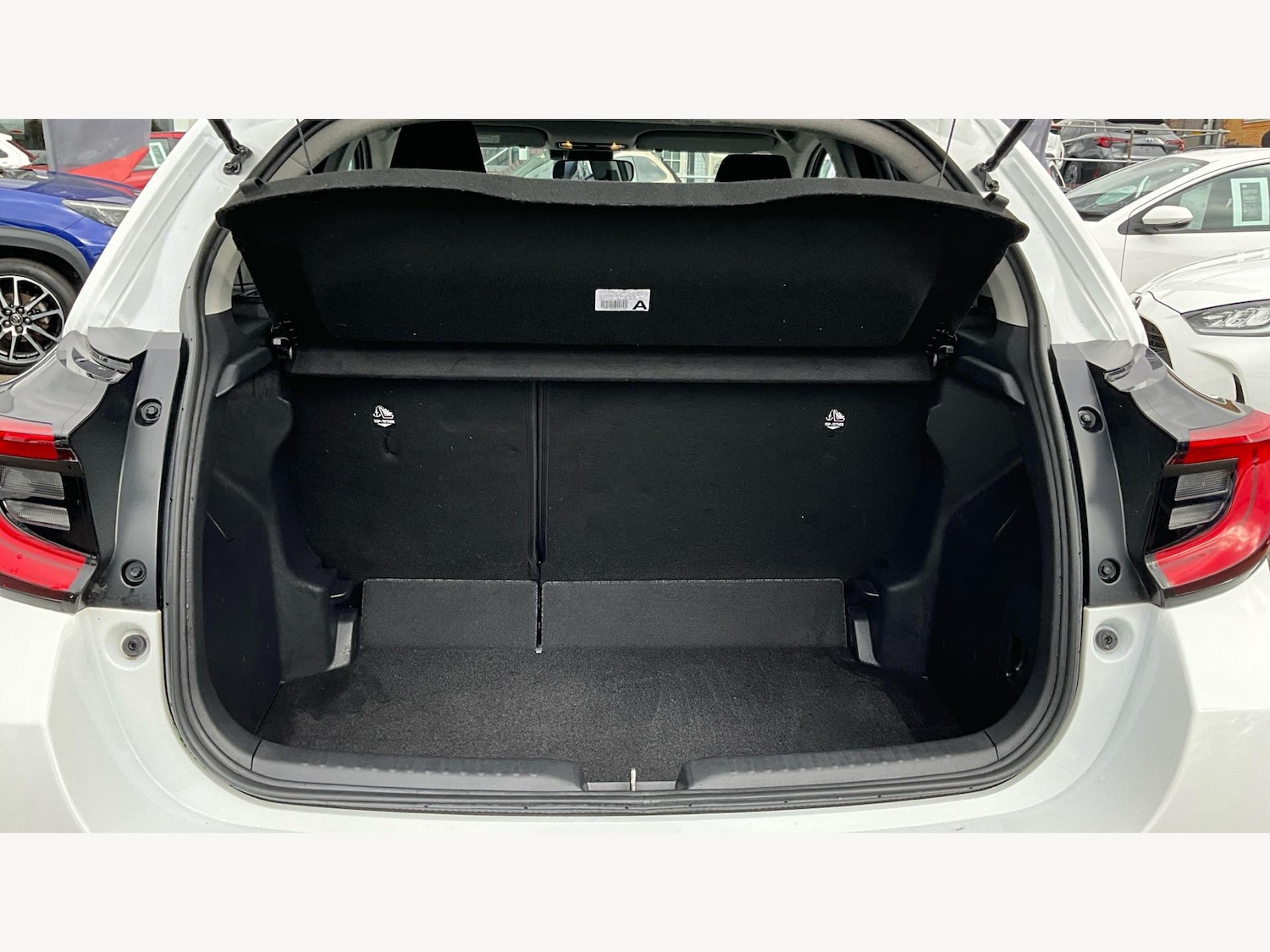 Used Toyota Yaris 2024 for sale - 76409242: Photo 16