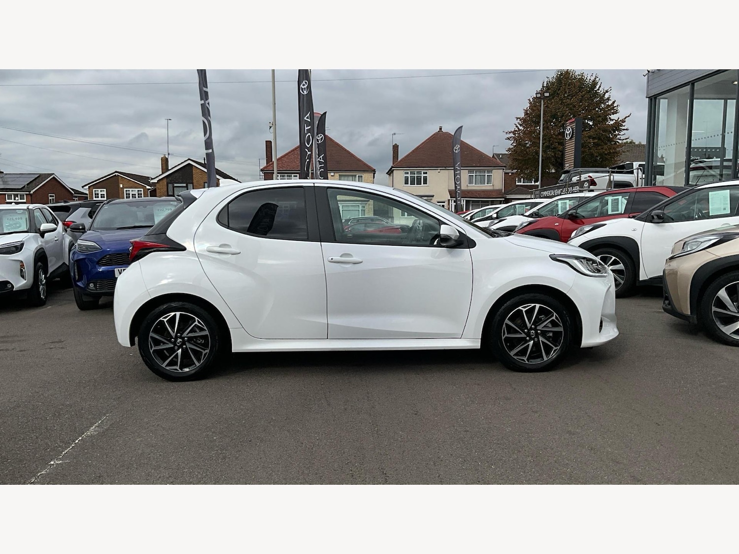 Used Toyota Yaris 2024 for sale - 76409242: Photo 18